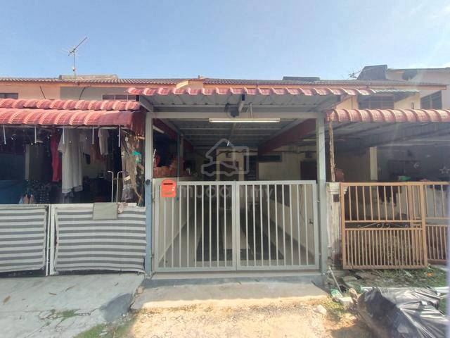 town house at Taman Saujana bukit Katil, near Ayer Keroh 1