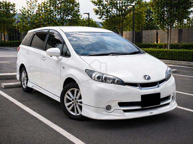 2011 Toyota WISH 1.8 X PADDELSHIT LEATHER SEAT - 1