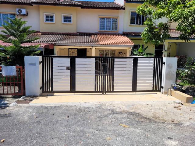 Rumah Teres 2 Tingkat jalan kesumba 3a/11, bukit beruntung 3... 1