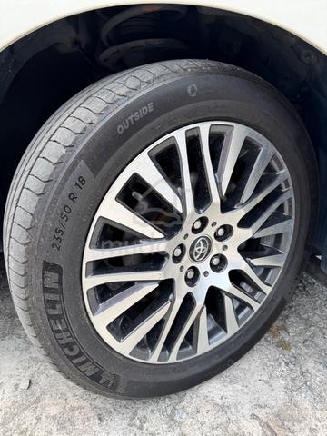 Toyota Alphard 3.5 V6 Local CBU Unit - 3