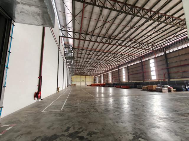 【FREEHOLD】Alor Gajah Nice Warehouse Factory with Loading Bays for Sale 1