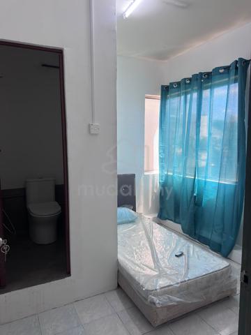 Partially Furnished Selangor Petaling Jaya Room For Rent 1