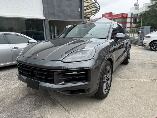 2024 Porsche Cayenne Coupe 3.0 (5A) Quartzite Grey - 1