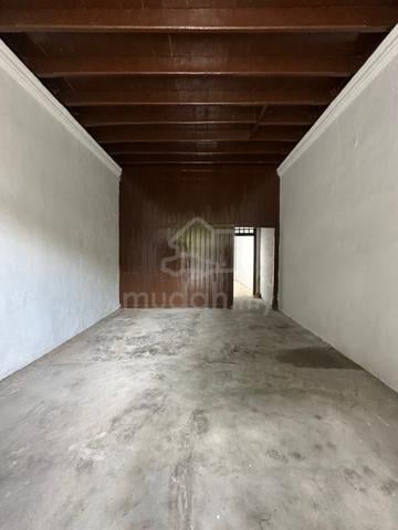 2 storey shop house at jalan Dr Lim Chwee Leong for rent 1