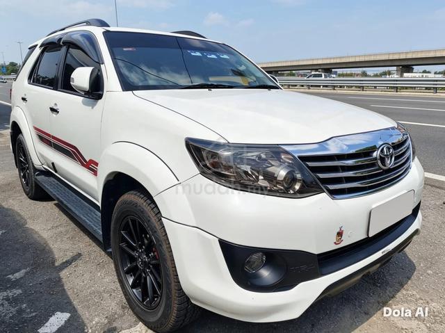2013 Toyota FORTUNER 2.7 V TRD SPORTIVO (A) - 1