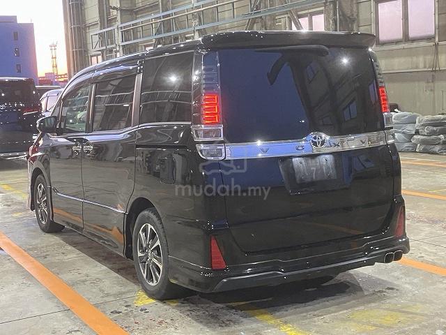 2021 Toyota VOXY 2.0 ZS KIRAMEKI III (A) - 2