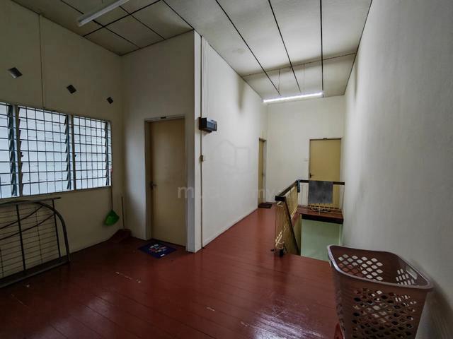Double terrace , air itam , 2000sf 1