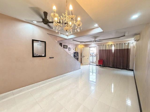 CANTIK ‼️Double Storey Alam D'16 Residence Seksyen 16 Shah Alam 1