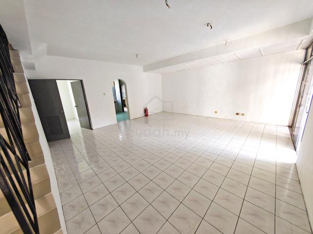 [NON BUMI] FULLY REFURBiSHED TAMAN IMPIAN JAYA SENAI 1