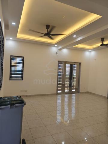 DSTH Taman Impian Jaya Senai Corner Lot | 4R3B | 1
