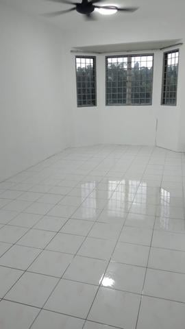 Impian Apartment 1