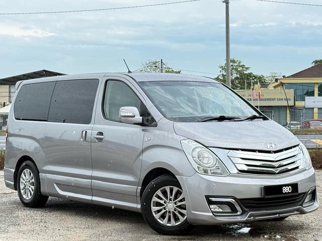2014 Hyundai GRAND STAREX 2.5 ROYALE FACELIFT (A) - 2
