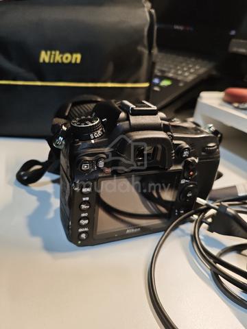 Nikon D7000 DSLR Kit   AF-S 18-105mm VR Lens Set - photo 2 of 6