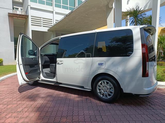 2023 Hyundai STARIA 2.2 PLUS (A) - 5