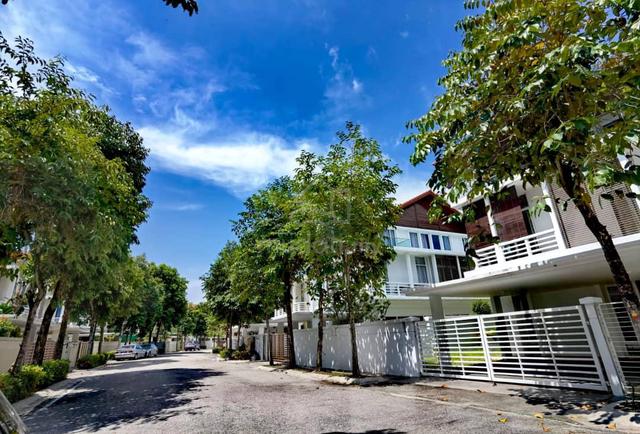 Denai Endau ( E&O ), 3/SD Acacia Type for rent 1