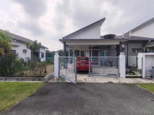 Taman Bentara Telok Panglima Garang 1 Storey Semi D House For Sale 1