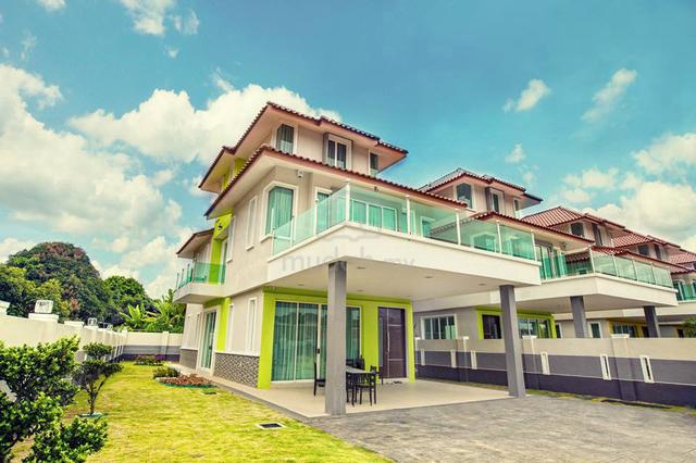 Port Dickson - 3 Storey Semi- Detached House For Sale 1