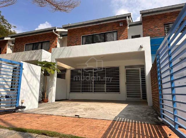Fully Funished Town House in Puchong 1
