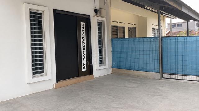 Rumah untuk di jual di taman ungku tun aminah 1