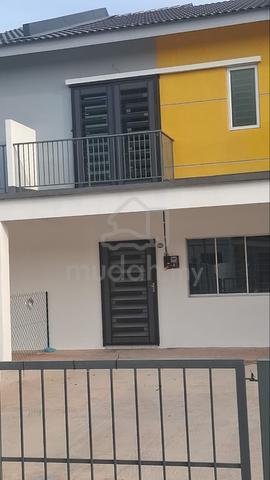 Rumah Untuk Disewa – Taman Arowana (Scientex) 1