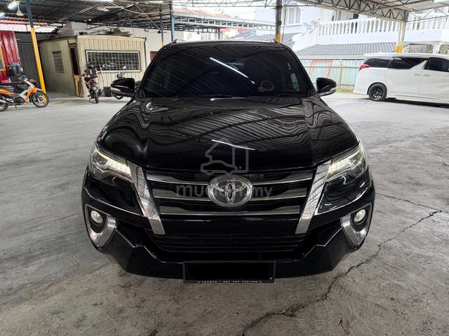 2017 Toyota FORTUNER 2.7 SRZ 4x4 LIkeNew PETROL - 3