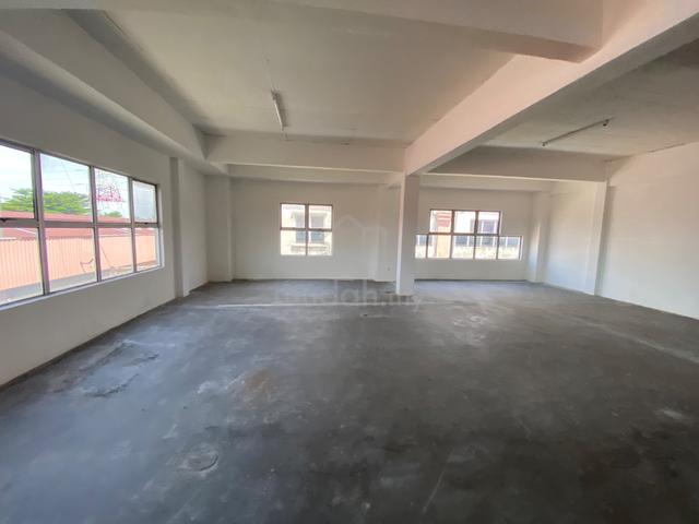 Seri Kembangan,Jln Psk End Lot Shop For Rent,Serdang 1