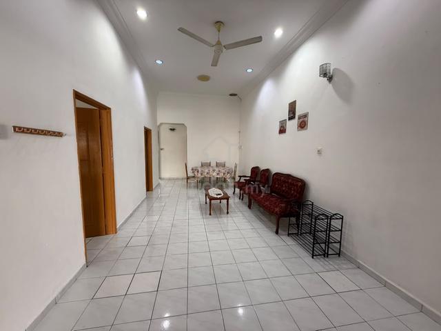 Taman Daya Johor Bahru house for Rent 1