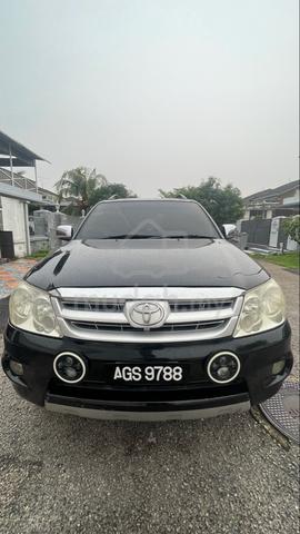 TOYOTA FORTUNER 2.7 VVT-i PETROL A/T 2005 - 3