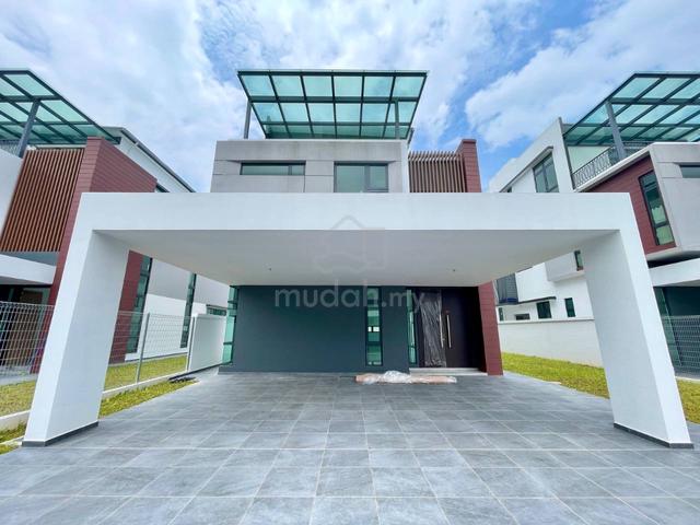 Seri Austin Heights 3 Storey Bungalow Brand New Original with Gymroom 1