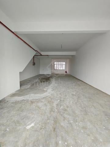Dataran Larkin Ground Floor Shop @ Larkin Bus Terminal for Rent 1