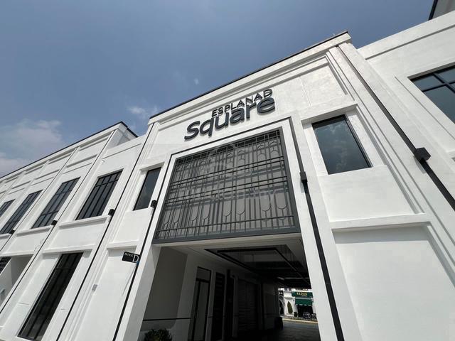 First Floor Brand New Puncak Alam Esplanad Square Shop 355sf 1