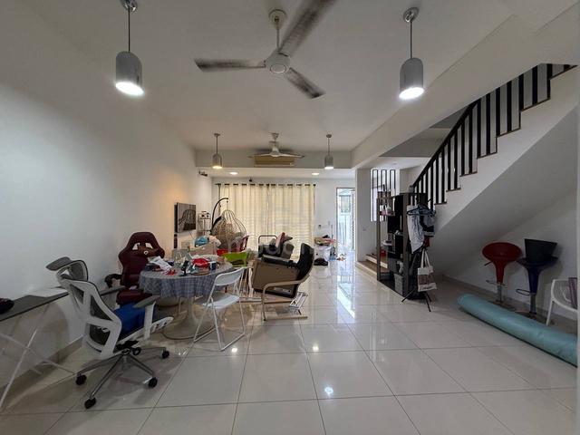 GOOD BUY🔥 Double Storey Teres House Elmina Green 1 Guarded❗️NEGO 1