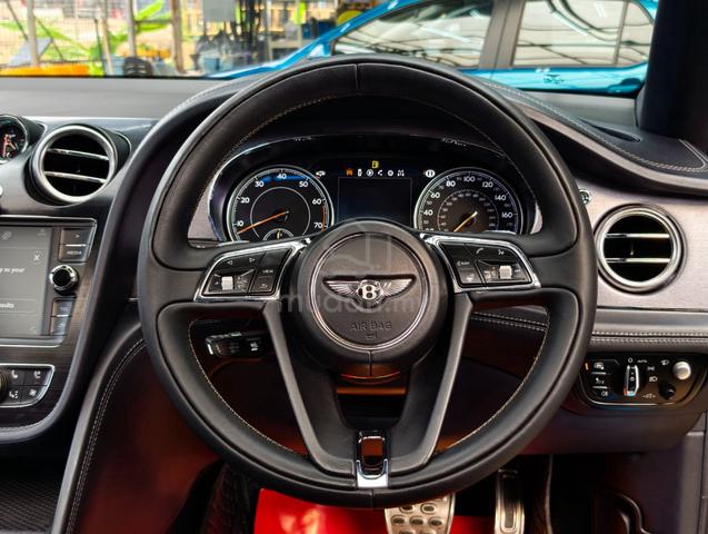Bentley BENTAYGA 6.0 PANORAMIC 360C HUD SPORT PACK - 4