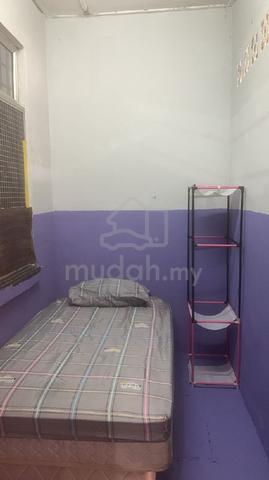 Room taman universiti skudai 1