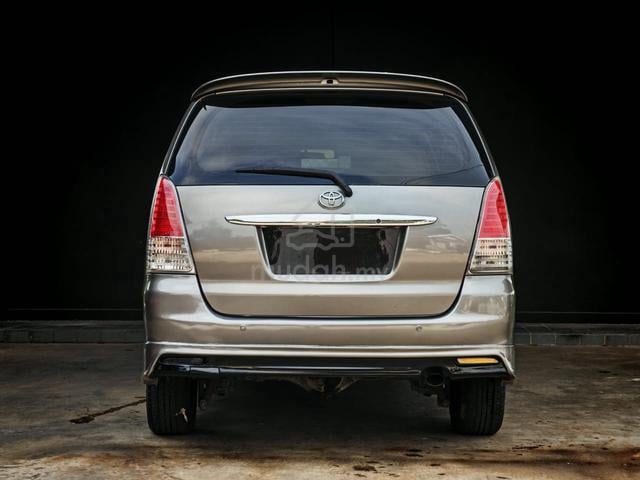 2011 Toyota INNOVA 2.0 G/LOW MILEAGE/TIPTOP CONDIT - 4