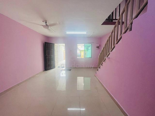 For Rent - 2 Storey Terrace Jalan Palas Seksyen 18 Shah Alam 1