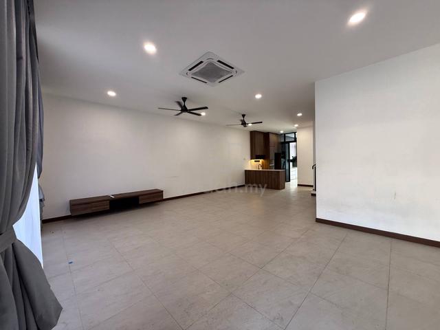 Aurora Sentral @ Iskandar Puteri, Renovated, Ready, Good Condition 1