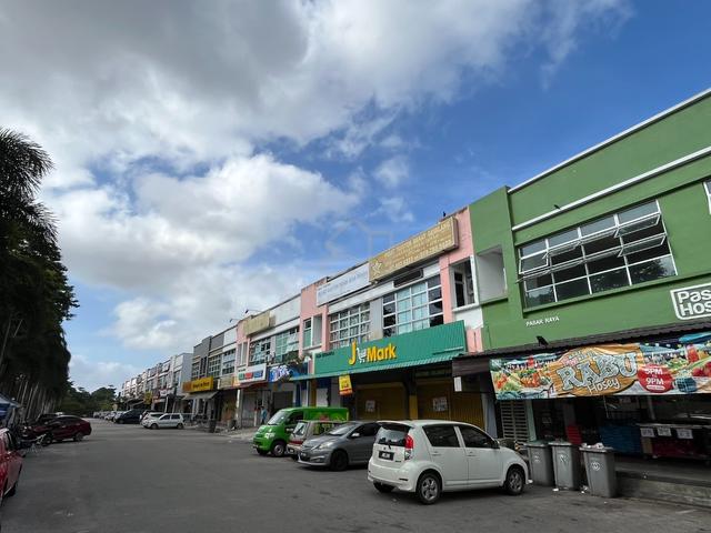 Affordable shop - high foot traffic business & residential area 2