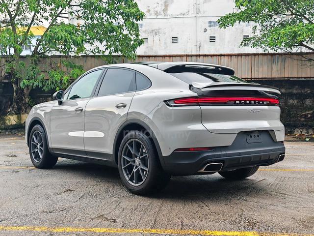 2023 Porsche CAYENNE COUPE 3.0 NEW FACELIFT UNREG - 2