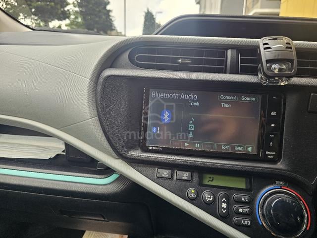 2013 Toyota PRIUS C 1.5 (HYBRID) NHP10R (A) - 5