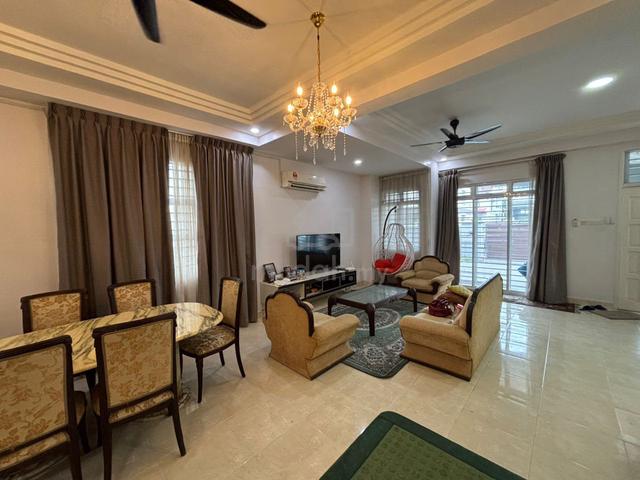 Lake Palazzo Austin Perdana Double Storey End Lot Terrace House Crest 1
