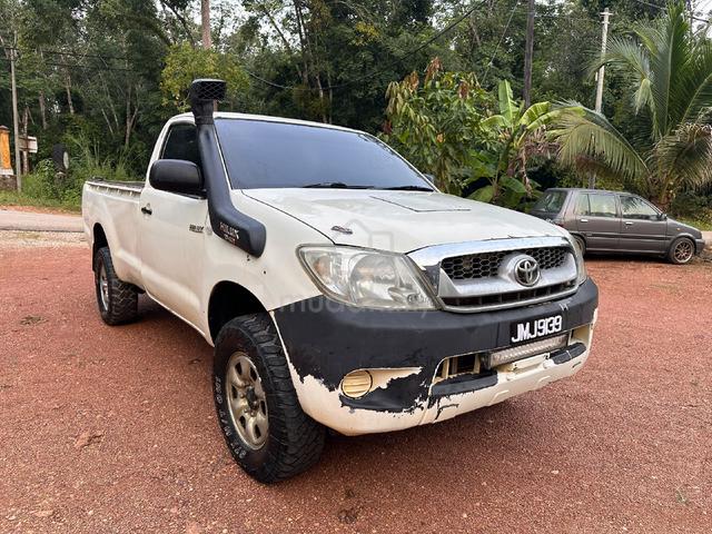 2010 Toyota HILUX SINGLE CAB 2.5 (M) - 1