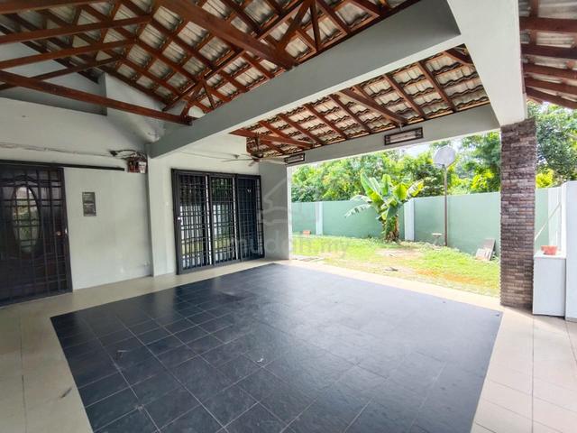 Teres 2 Tingkat (Corner Lot) Taman Dahlia, Salak Tinggi 1