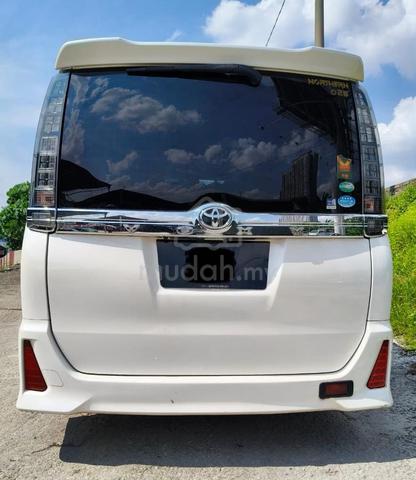 2016 Toyota VOXY🔥ORI ZS KIRAMEKI🔥7 SEAT🔥3 unit - 3