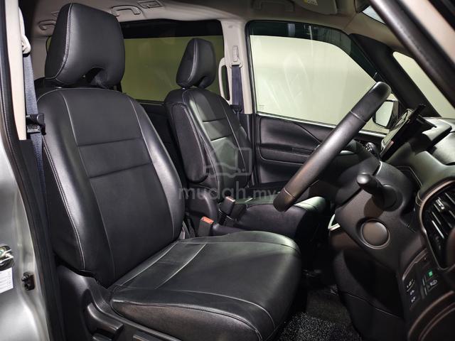 2018 Nissan Serena 2.0 Premium 5-Years Warranty - 5
