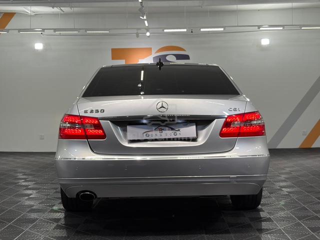 2011 Mercedes Benz E250 1.8 CGI-W212 - 4