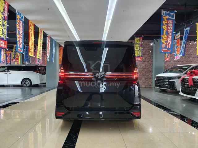2022 Recon Toyota VOXY 2.0 S-Z P/DR P/BT HUD 360 - 5