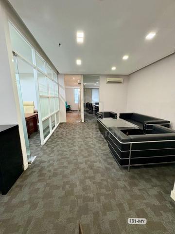 Hot Sale High ROI 6%🔥Renovated Office [Megan Avenue 2] opposite KLCC 1