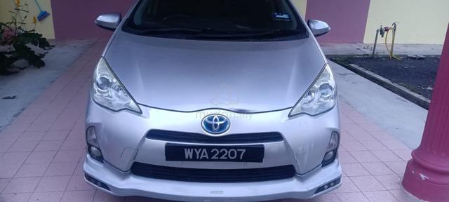 2012 Toyota PRIUS C 1.5 (HYBRID) (A) - 3