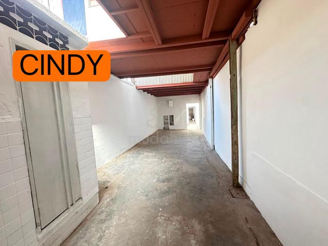 2 STY LEBUH PANTAI Beach Street Armenian Victoria Georgetown 1